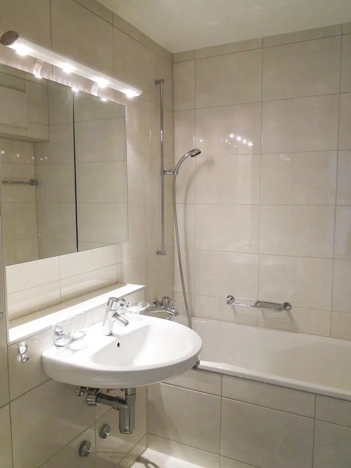 Schöne Singlewohnung mit grossem sonnigen Balkon im 2. OG