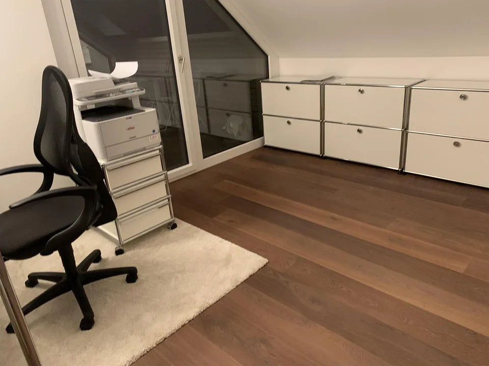Exklusive Wohnung - bis 5m Raumhöhe - Blick auf die Lägern