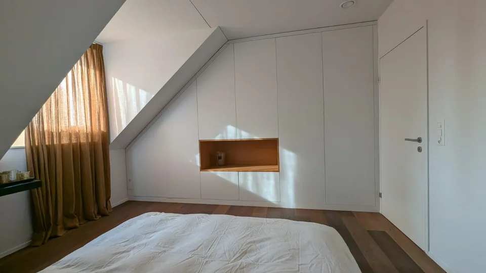 Exklusive Wohnung - bis 5m Raumhöhe - Blick auf die Lägern