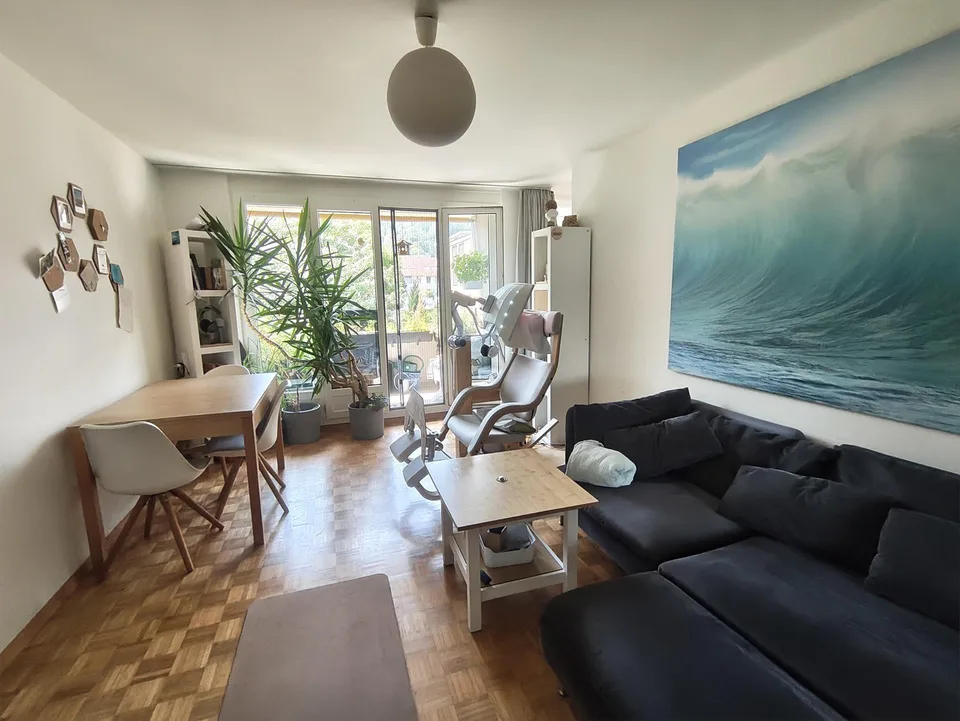 helle 3.5-Zimmer-Wohnung mit Balkon befristet Oktober 26- April 28