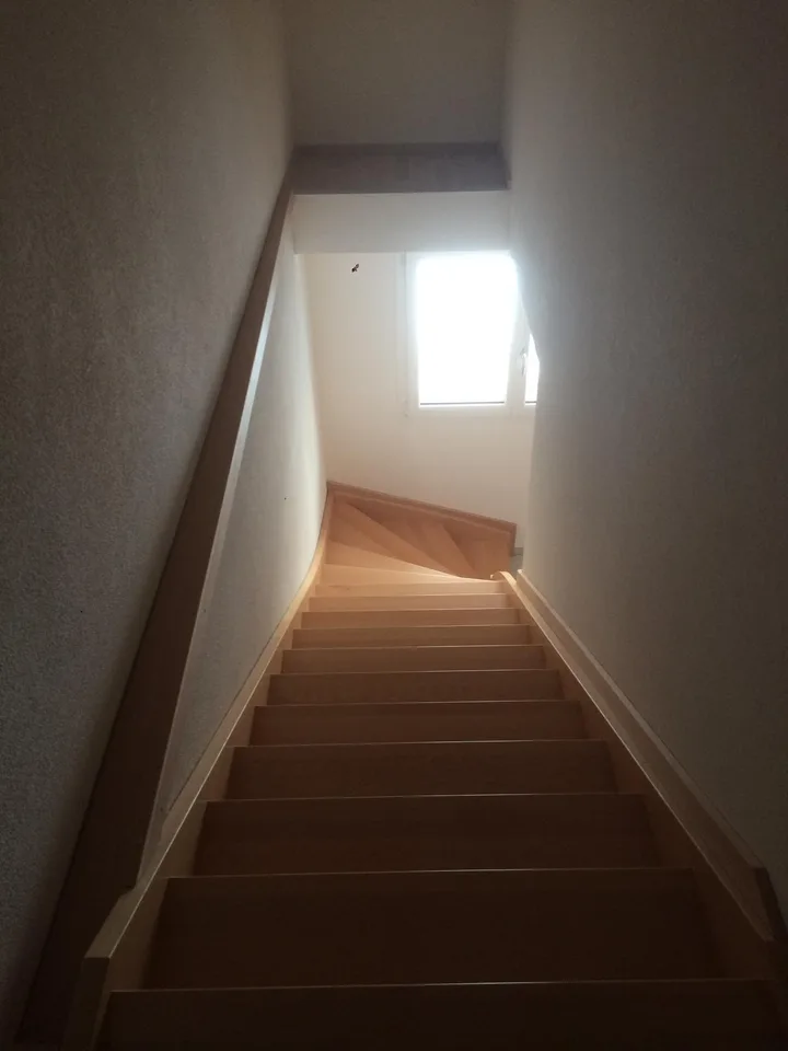 Schöne 2.5 Zimmer Wohnung mit Blick auf Mels und Umgebung