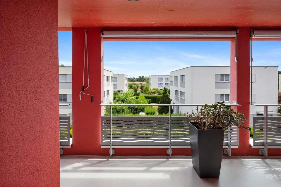 Appartement spacieux 5.5 pièces avec vue lointaine et orientation ensoleillée