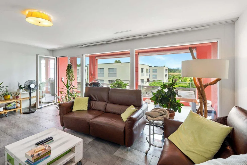Appartement spacieux 5.5 pièces avec vue lointaine et orientation ensoleillée