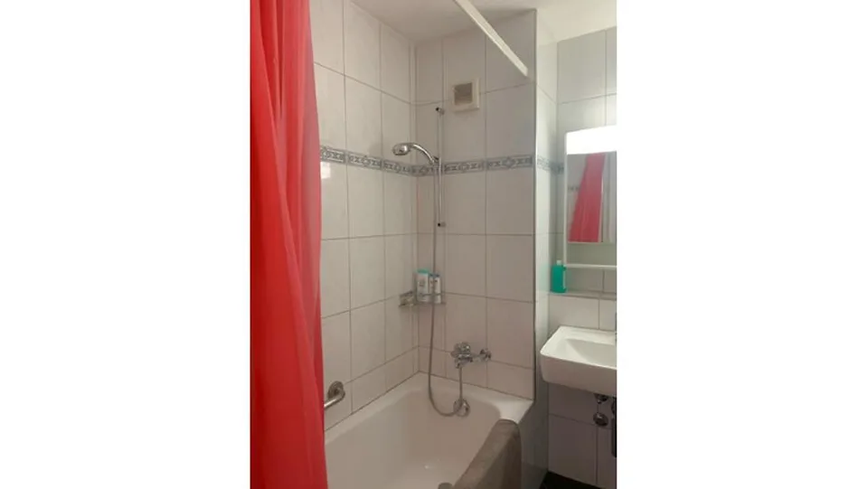 4 ZI-WOHNUNG IN ZÜRICH, MÖBLIERT, TEMPORÄR