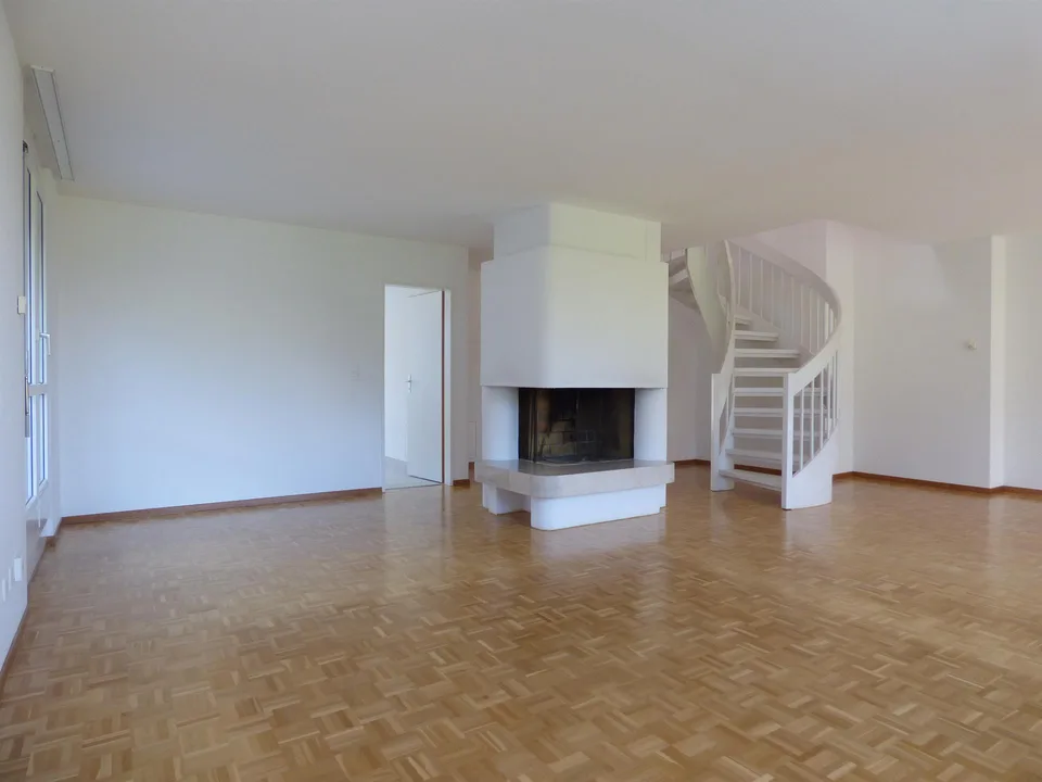 Dach-Maisonette-Wohnung an ruhiger Lage