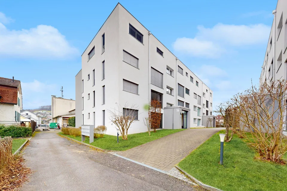 Moderne Wohnung mit Gartensitzplatz - Mieten ohne Kaution