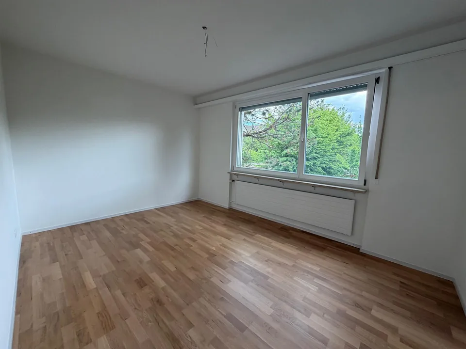 Appartement fraîchement rénové avec équipement de haute qualité dans une petite maison multifamiliale