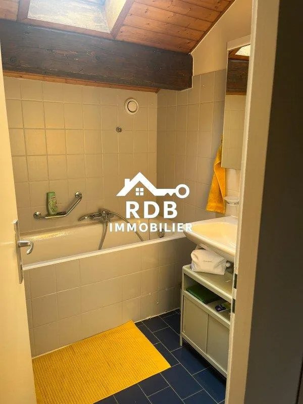 Appartement de 3,5 pièces au 3ème étage sans ascenseur à Genève 1202