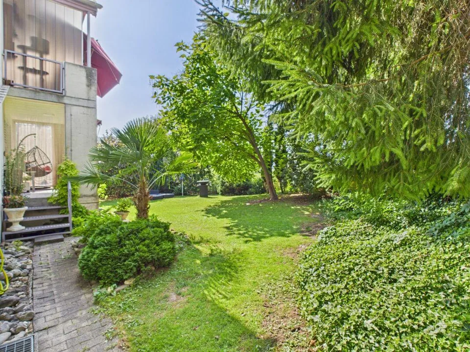 3.5 Zimmer Wohnung in 3-Familienhaus