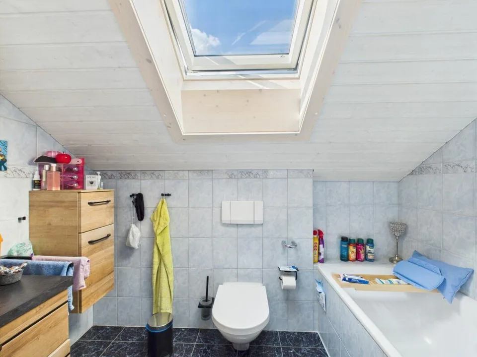 3.5 Zimmer Wohnung in 3-Familienhaus