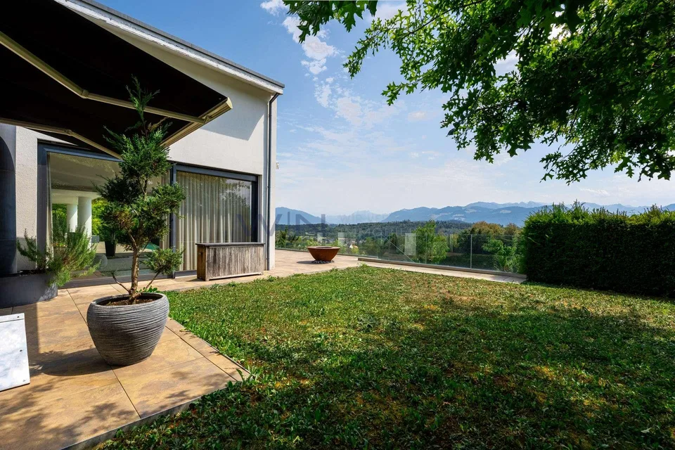 Exklusive Panorama-Villa: Ruhe & Familienglück