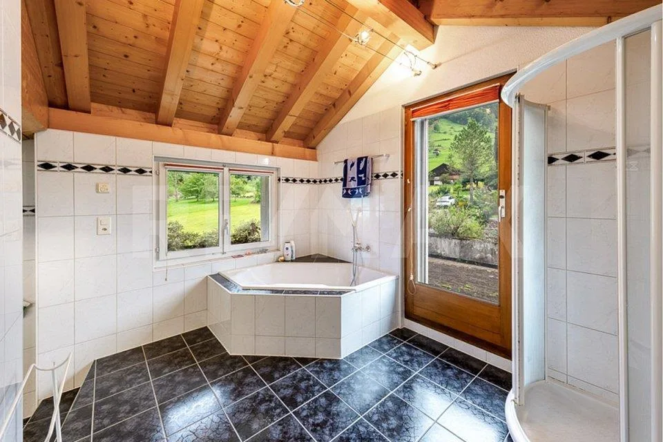 Maison unifamiliale de 5½ pièces dans un bel emplacement