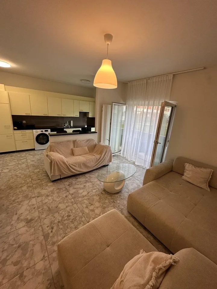 Helle 3-Zimmer-Wohnung mit Balkon in Zürich-Schwamendingen