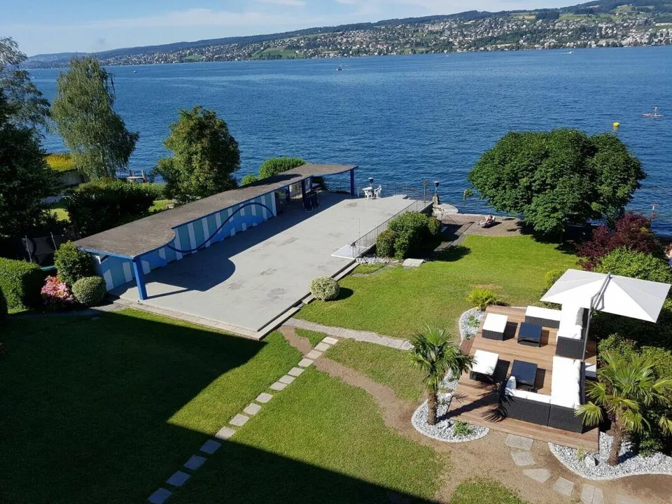 Grosszügige 4.5-Zimmer-Wohnung mit direktem Zugang zum See