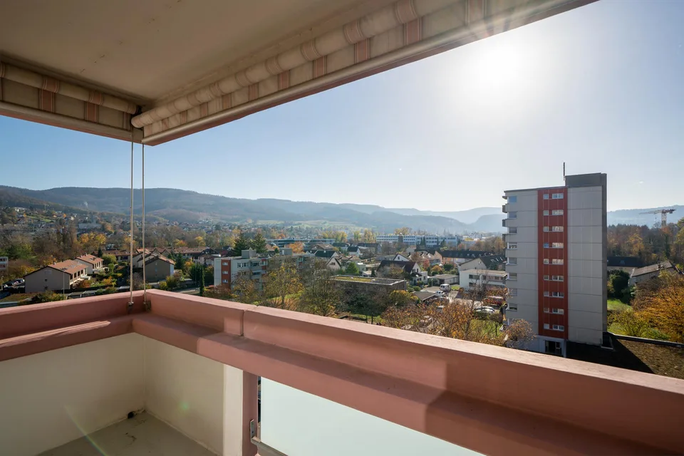 Schöne 4.5 Zimmerwohnung mit fantastischer Aussicht!