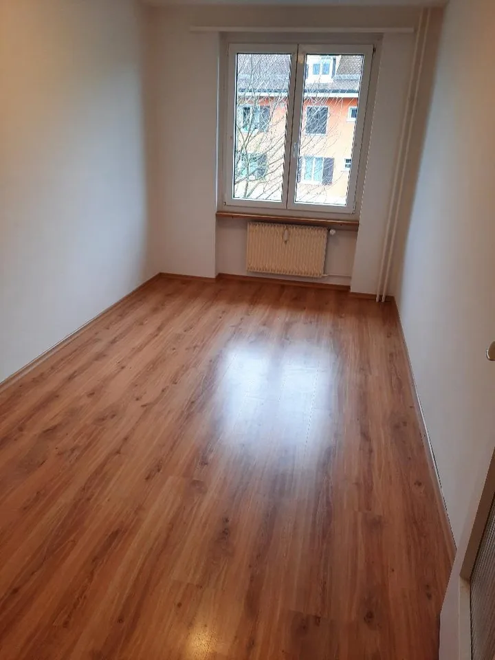 Helle 4-Zimmer-Wohnung 80m2 CHF 1.280 mit Gartenstück (7-1.OG.L)