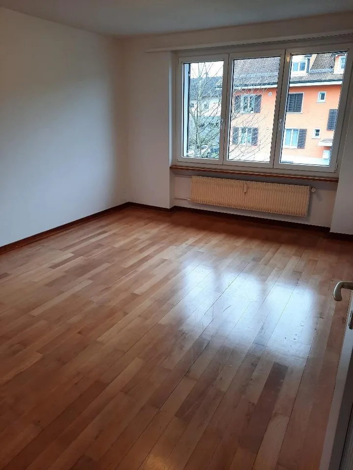 Helle 4-Zimmer-Wohnung 80m2 CHF 1.280 mit Gartenstück (7-1.OG.L)