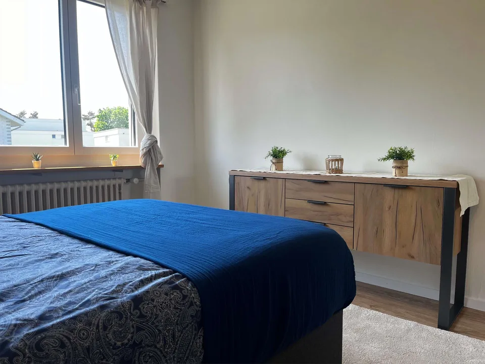 Helle, renovierte Wohnung ideal für junge Berufstätige