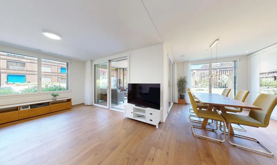 Moderne 3.5-Zimmer-Gartenwohnung mit grosszügigem Aussenbereich
