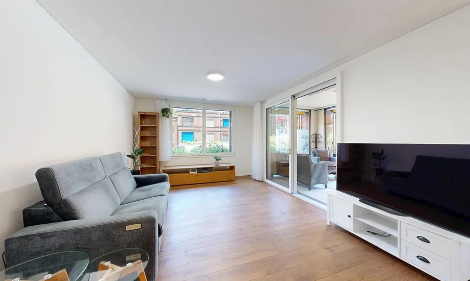 Moderne 3.5-Zimmer-Gartenwohnung mit grosszügigem Aussenbereich