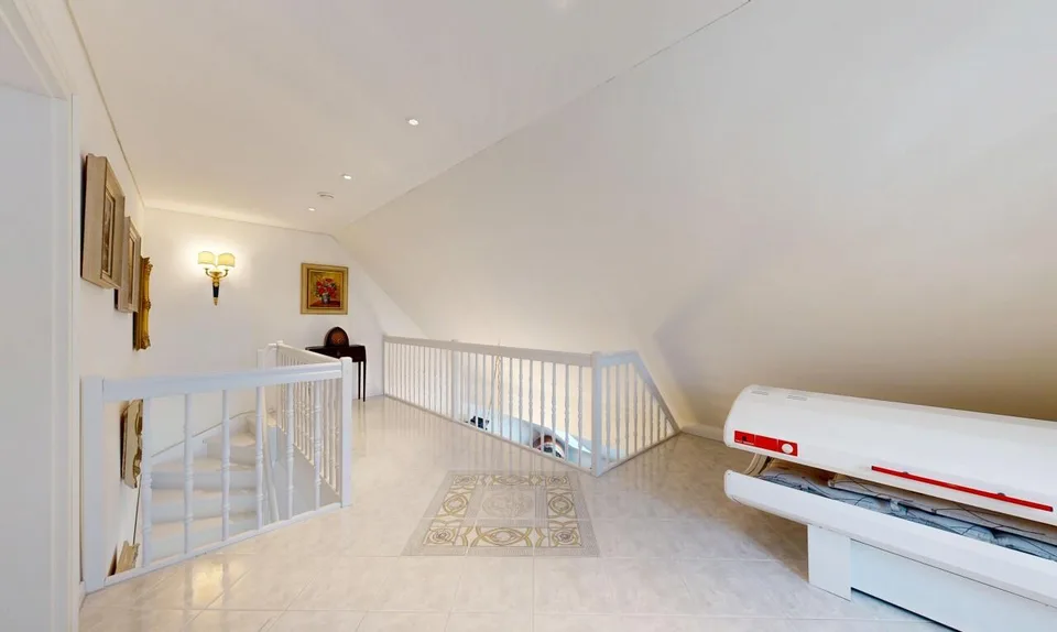 Grosszügige Maisonette mit Wintergarten & exklusivem Ausbau