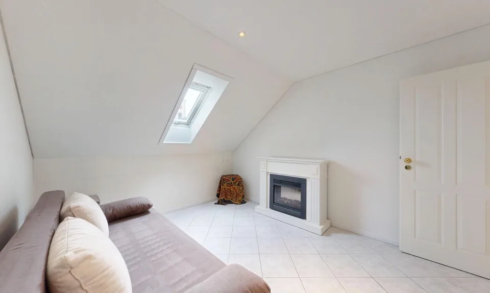 Grosszügige Maisonette mit Wintergarten & exklusivem Ausbau