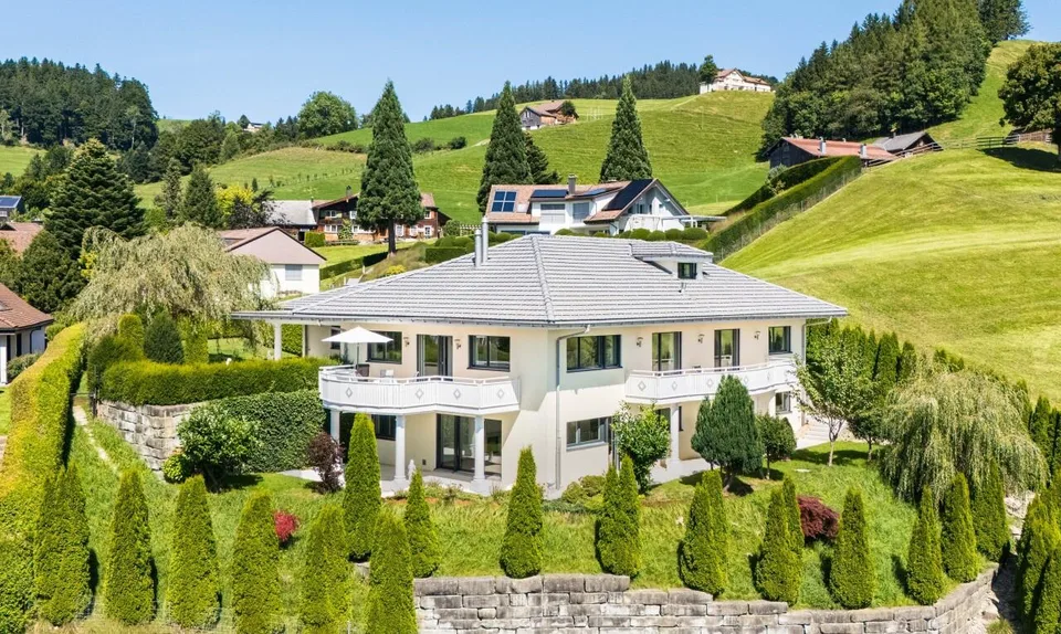 Villa exclusive avec vue spectaculaire et finitions haut de gamme