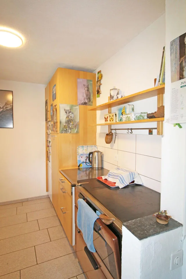 Grosszügiges, einseitig angebautes Einfamilienhaus in Arvins