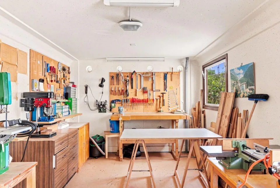 6½-room single-family house in a quiet and sunny location in the 30 km/h zone