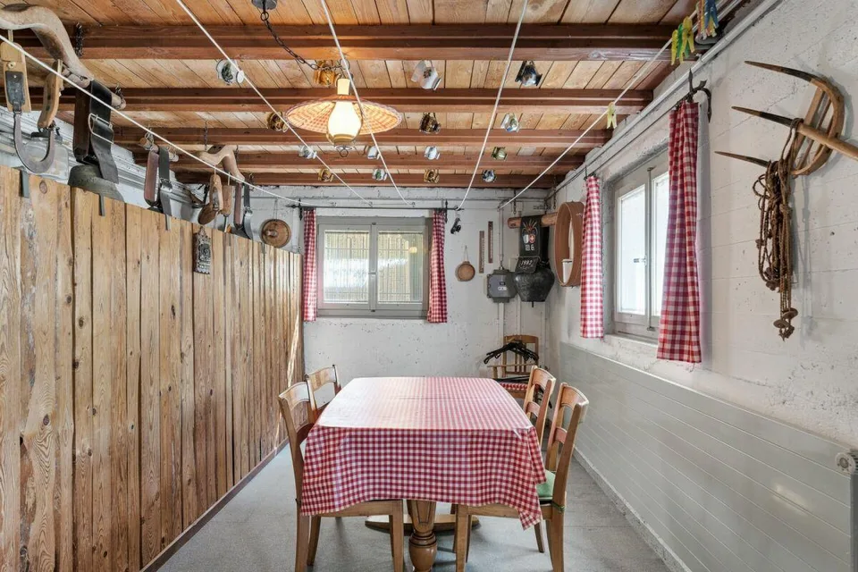 6½-room single-family house in a quiet and sunny location in the 30 km/h zone