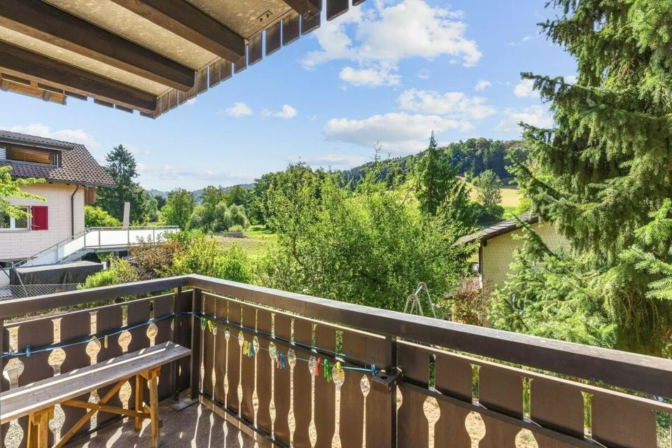 6½-room single-family house in a quiet and sunny location in the 30 km/h zone