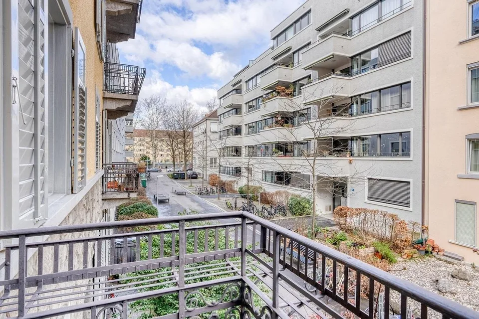 Moderne 3-Zimmer-Wohnung mit Balkon in Zürich Aussersihl