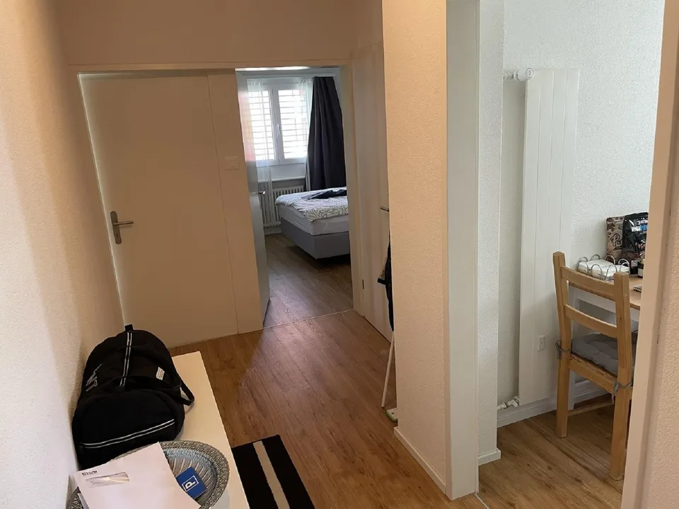 Gemütliche 2.5-Zimmer-Wohnung mit Balkon in Regensdorf – sofort verfüg