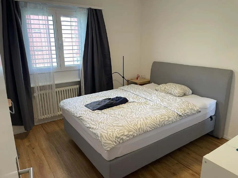 Gemütliche 2.5-Zimmer-Wohnung mit Balkon in Regensdorf – sofort verfüg