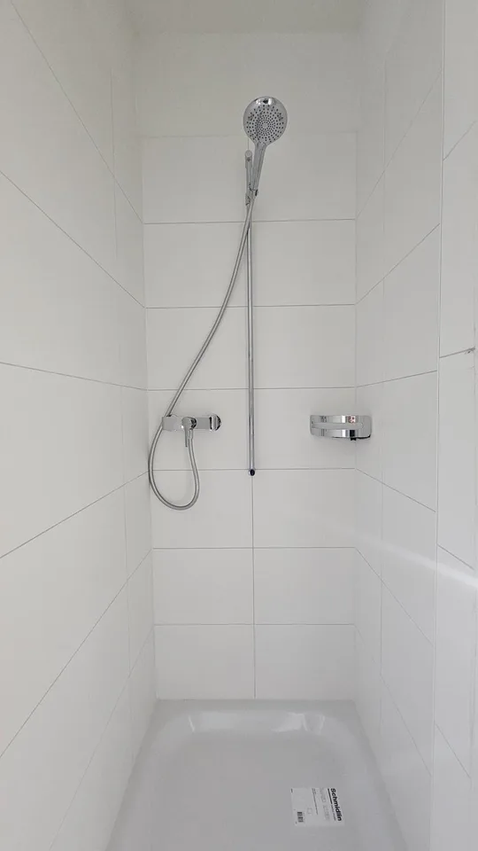 Charmant, Altbau, neu saniert, ruhig, zentral, in modernem Quartier
