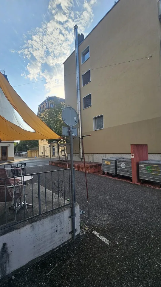 Charmant, Altbau, neu saniert, ruhig, zentral, in modernem Quartier