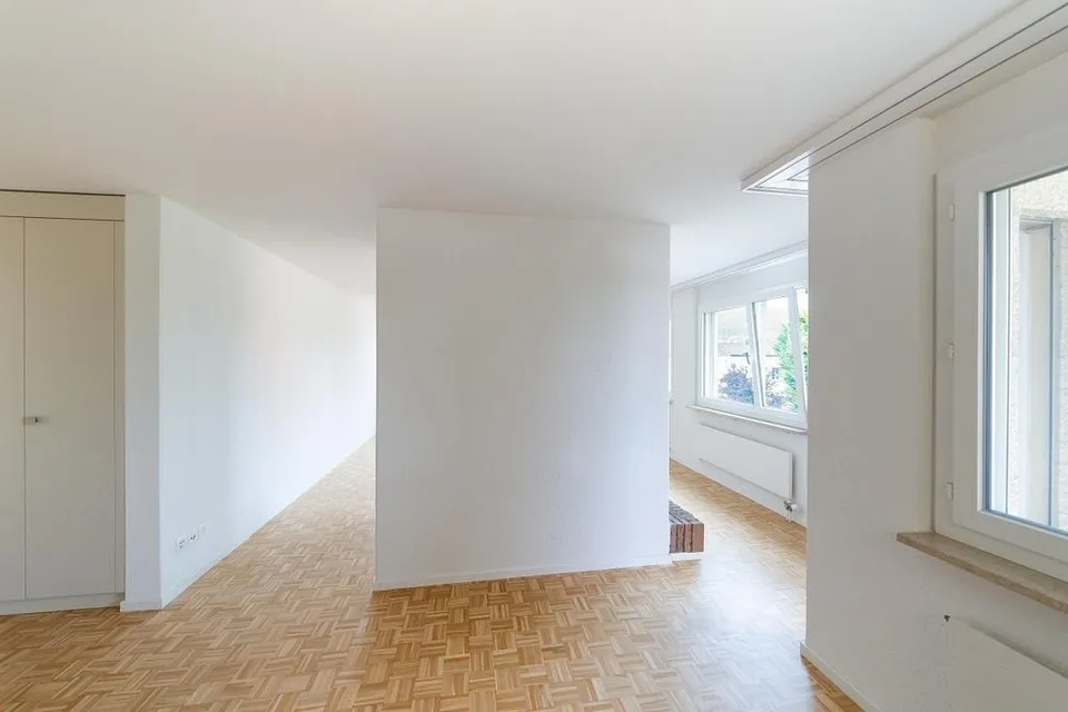 Lichtdurchflutete Wohnung mit Chemine