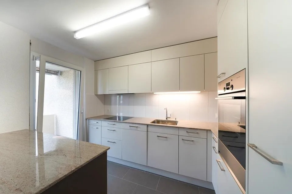 Lichtdurchflutete Wohnung mit Chemine