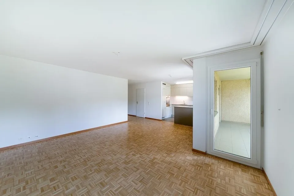 2 Nasszellen (1x Bad, 1x Dusche), Balkon mit Abendsonne,