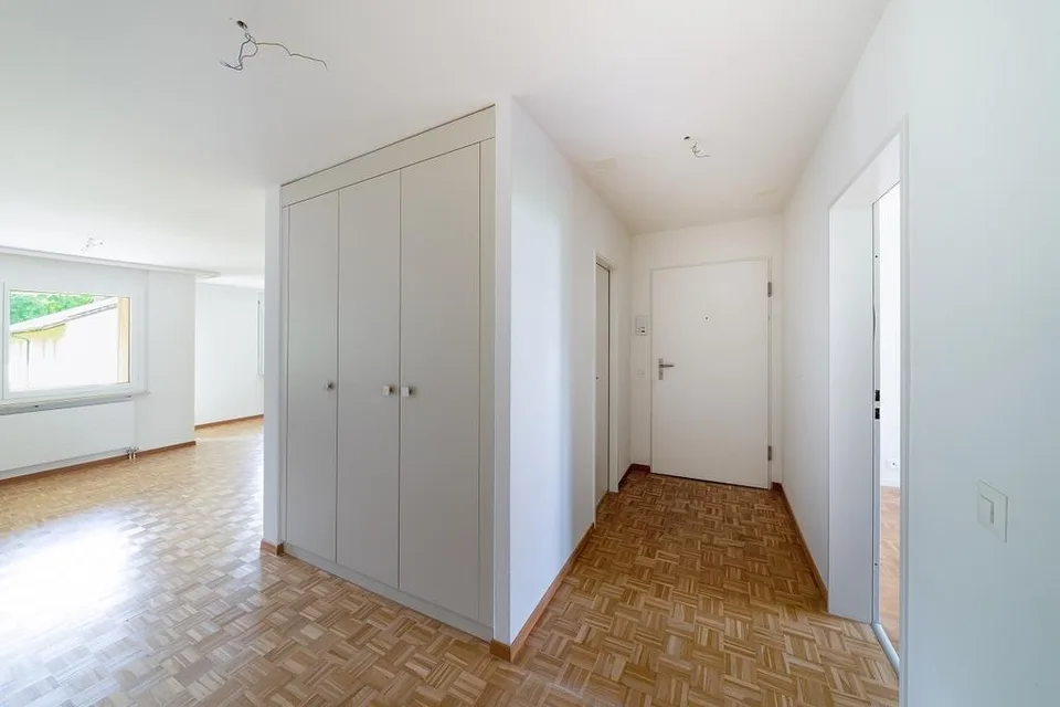 2 Nasszellen (1x Bad, 1x Dusche), Balkon mit Abendsonne,