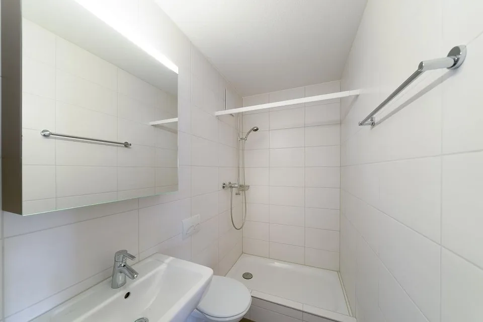 2 Nasszellen (1x Bad, 1x Dusche), Balkon mit Abendsonne,