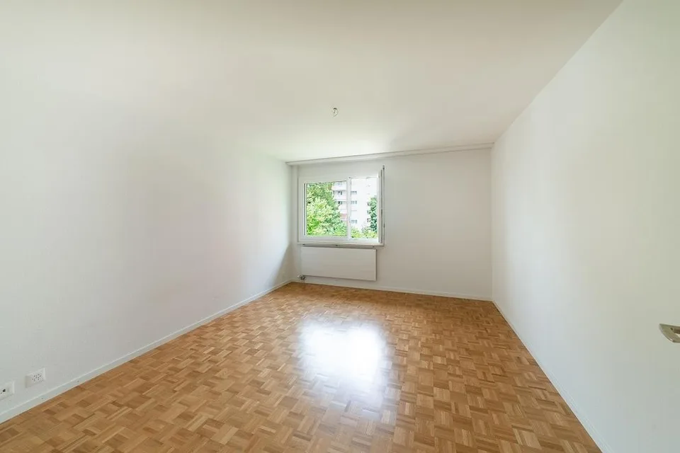 2 Nasszellen (1x Bad, 1x Dusche), Balkon mit Abendsonne,