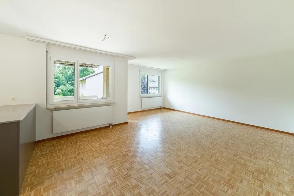 2 Nasszellen (1x Bad, 1x Dusche), Balkon mit Abendsonne,
