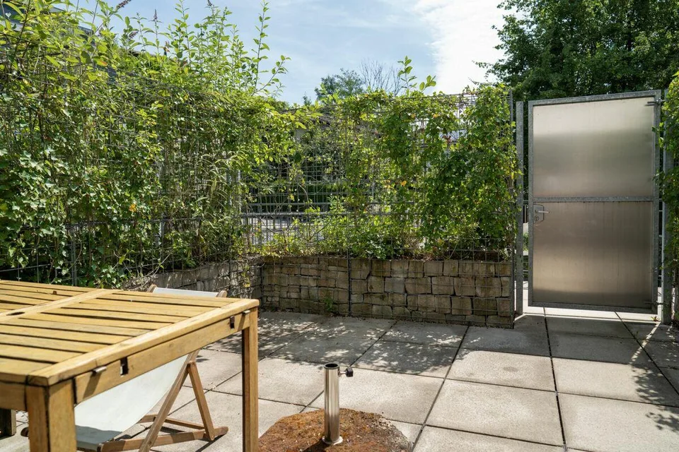 Moderne 1.5 Zimmer-Wohnung mit Terrasse