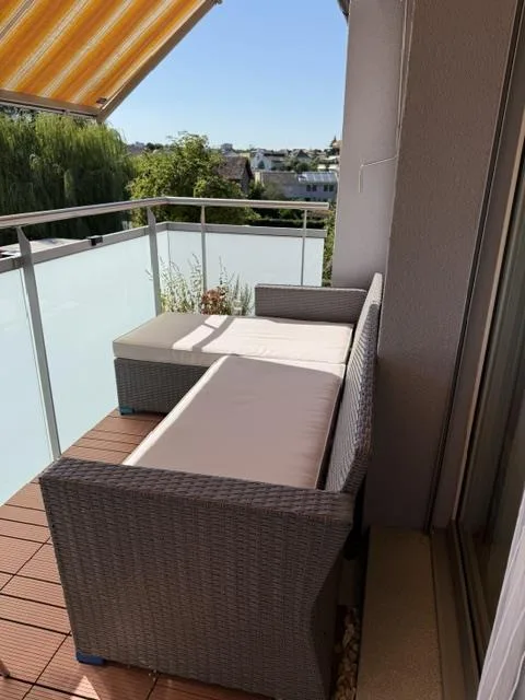 Helle 3.5 Zimmer Wohnung mit Balkon