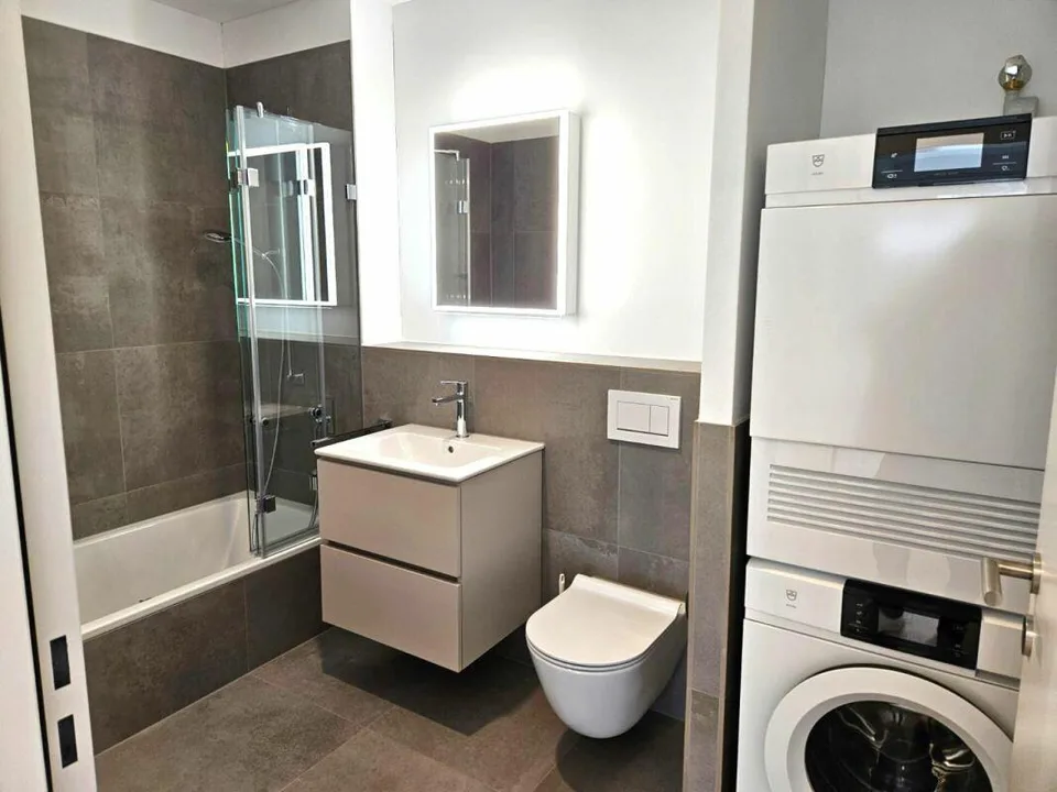 Charming 3.5 Room Apartment on the 1st Floor with 2 Bathrooms Located in Binningen