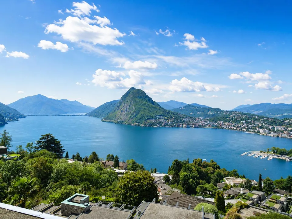Luminoso Appartamento con Splendida Vista Lago a Ruvigliana