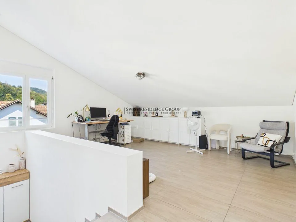 Vivere luminoso con grande terrazza e vista mozzafiato (contratto limitato di 4 anni, possibilità di estensione)