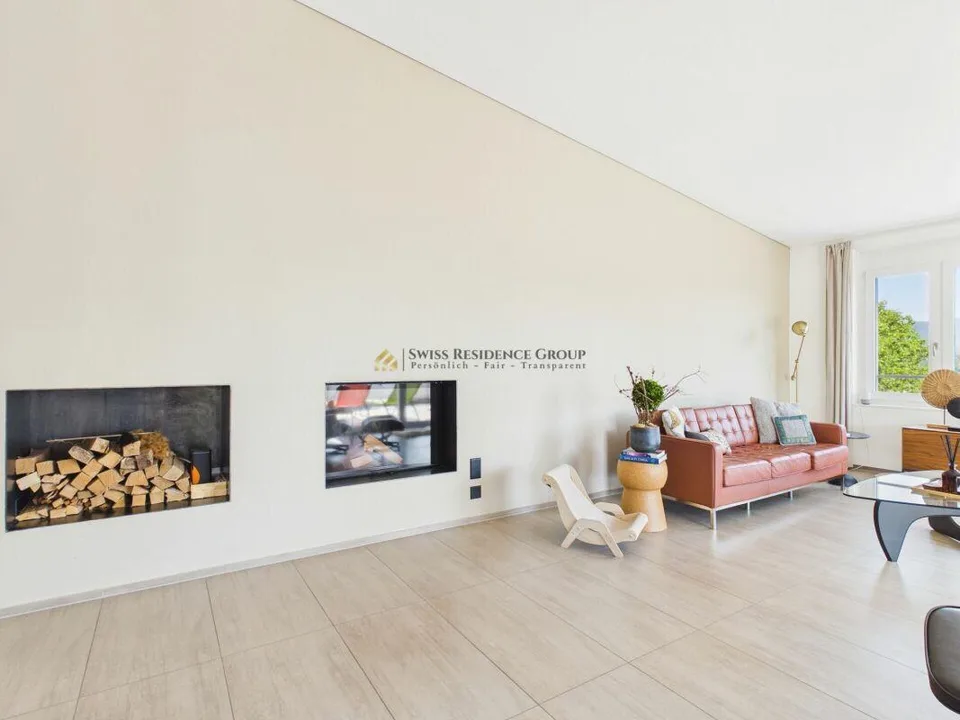 Vivere luminoso con grande terrazza e vista mozzafiato (contratto limitato di 4 anni, possibilità di estensione)