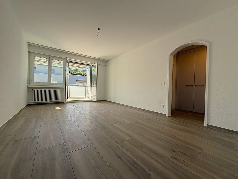 Beautiful, completely renovated 4-room apartment in a central location